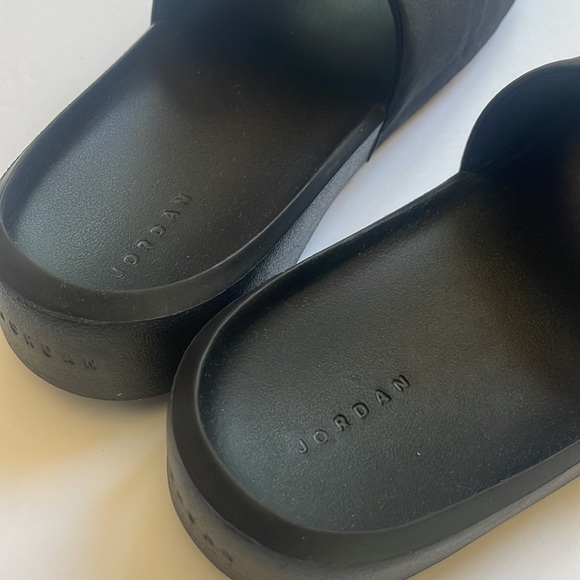 Nike Jordan Black Slip On Sandles, Size 7 - Picture 2 of 6